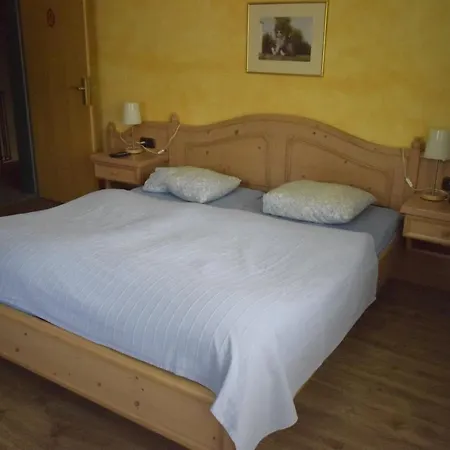 Gastehaus Alpengluck 3*